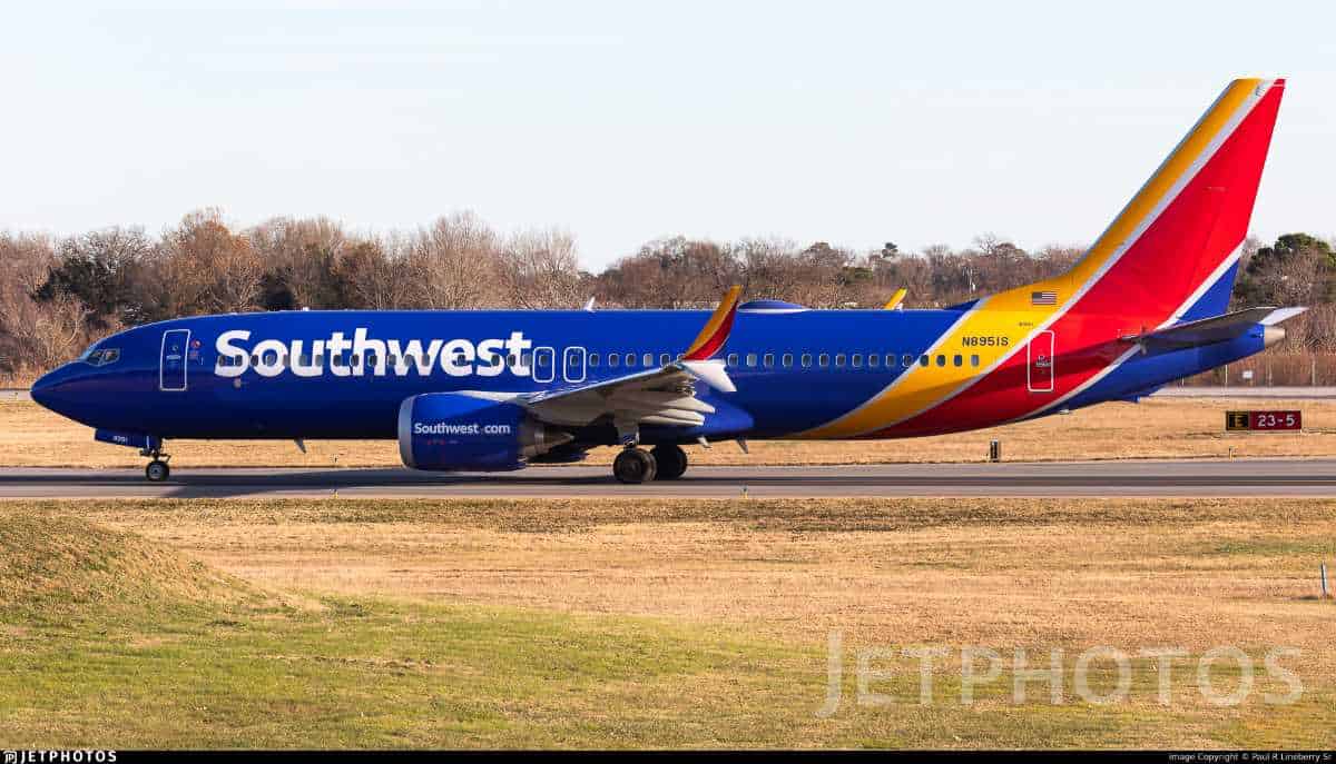 Southwest Airlines SWA478 Diverts from Houston to Nashville – Full Update on the Flight