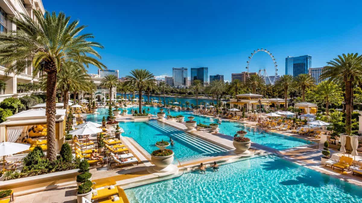 Las Vegas Redefines Luxury Hospitality with Spectacular Resort Pools
