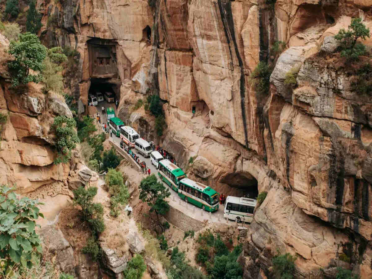 China’s Lanying Cliff Road: A Transformative Journey into Adventure Tourism
