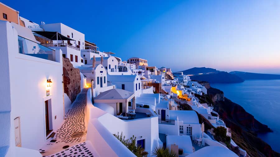 Greece Pioneers Cashless Tourism Revolution Among Global Destinations