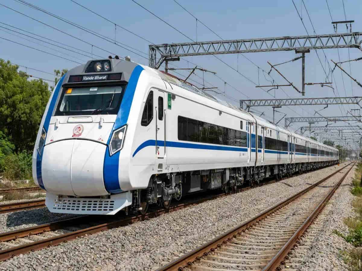 Transforming Faith Travel: The Sant Ravidas Vande Bharat Sleeper Express Unveils New Connectivity Between Amritsar and Varanasi