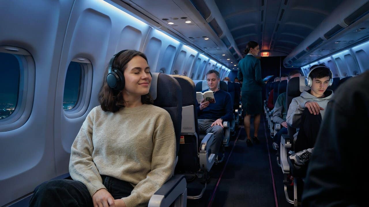 Essential Headphone Adjustments for Summer Flights: Protect Your Hearing