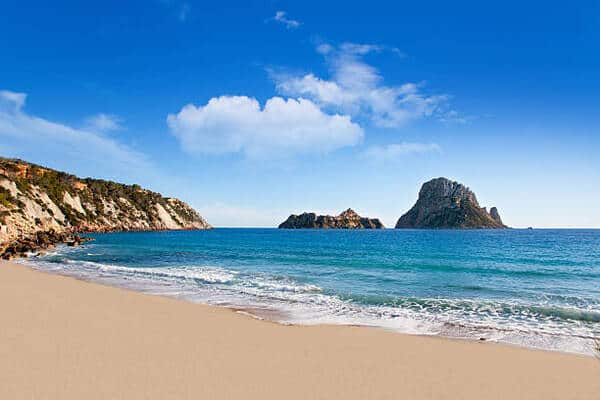Navigating the Busy Summer Travel Landscape in Southern Europe
