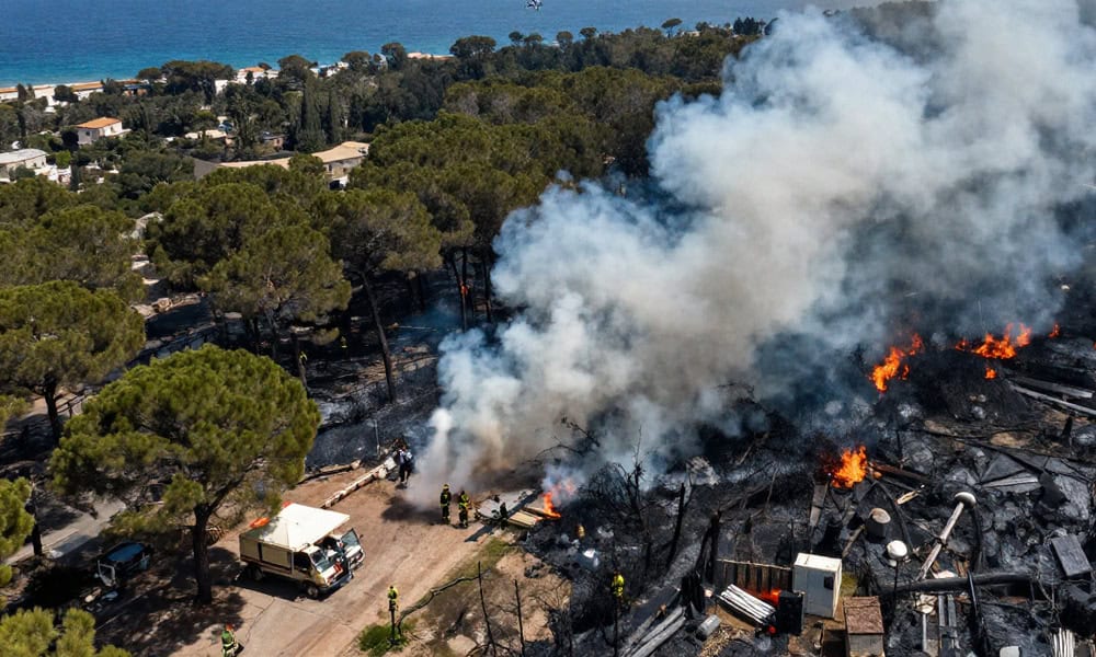 Urgent Wildfire Response in Costa Brava: 2,200 Hectares Burned, Tourists Evacuated