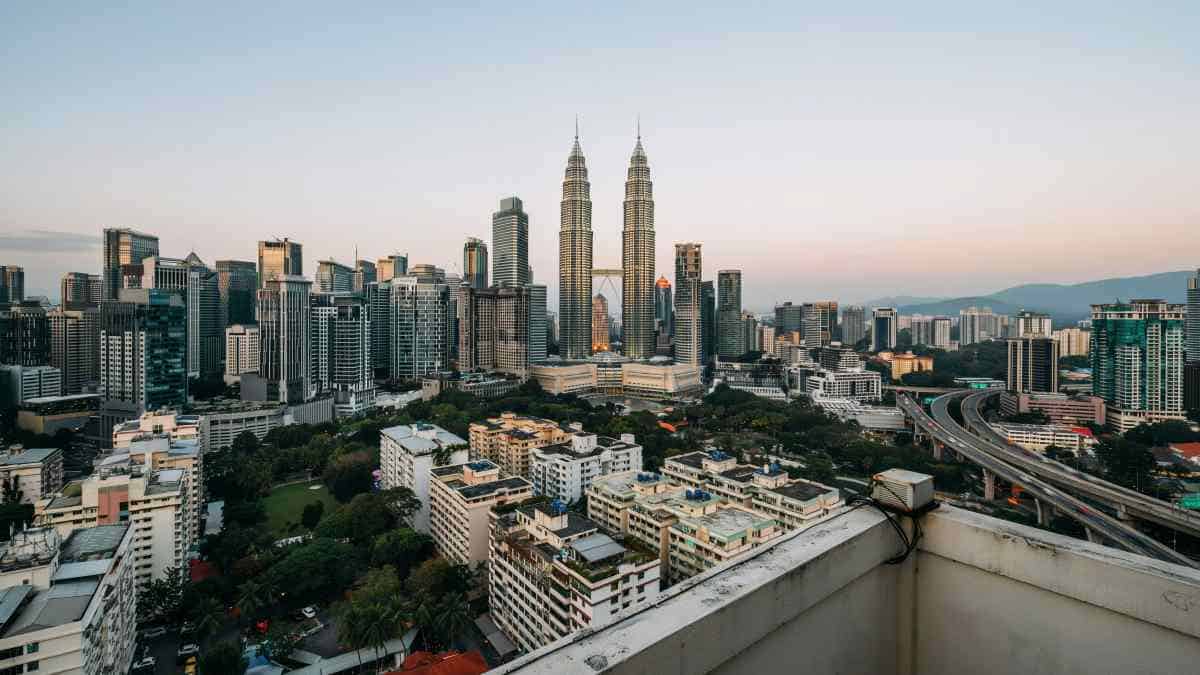 Malaysia Expands Tourism Focus Amid Decline in Middle East Arrivals