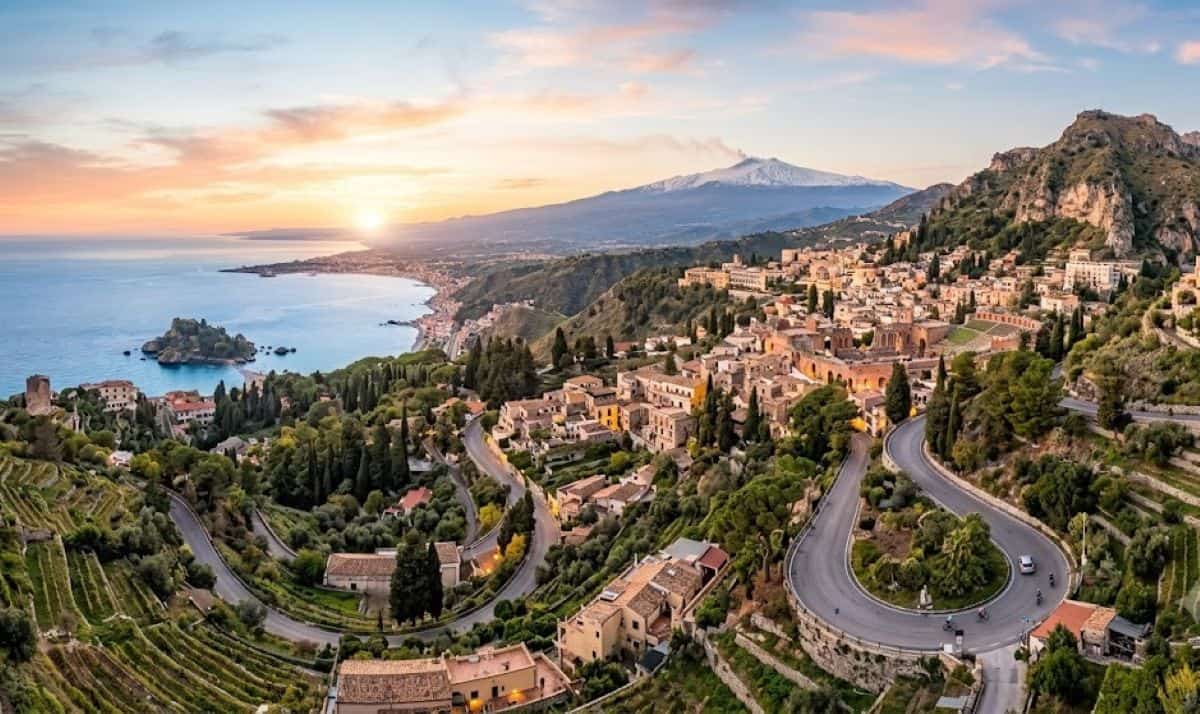 Discover the Enchanting Mediterranean Paradises of Sardinia, Sicily, and Laigueglia