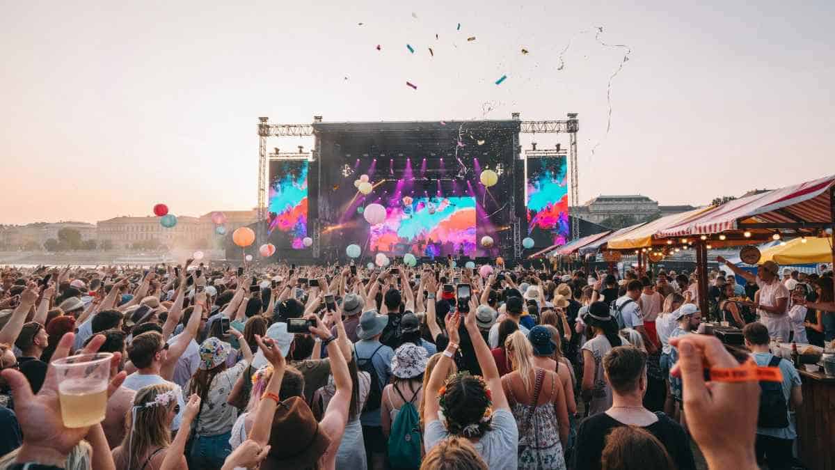 Summer in Budapest: Your Guide to the Formula 1 Hungarian Grand Prix and Sziget Festival Accommodation